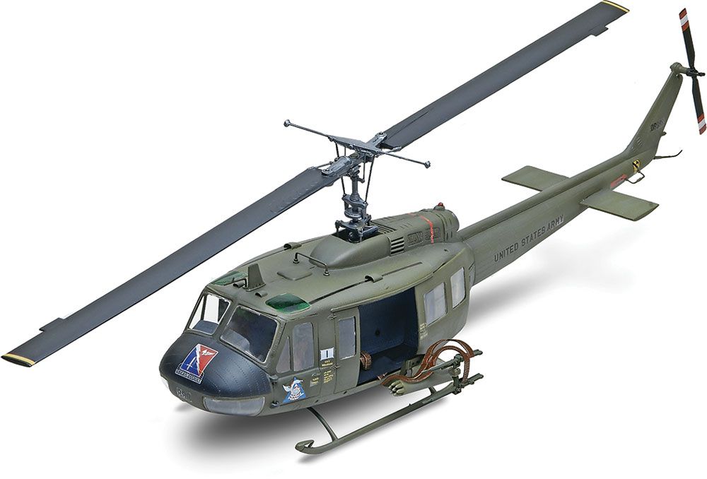 Revell 5536 Bell UH-1D Huey Gunship 1/32 Scale Plastic Model Kit