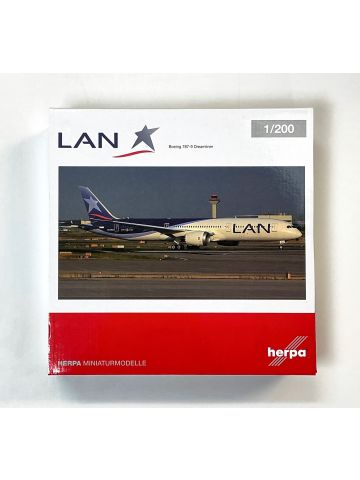 Herpa 557405 LAN Airlines Boeing 787-9 Dreamliner 1/200 Scale Hard Plastic Model