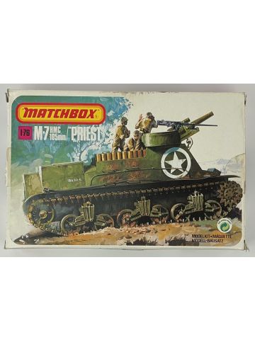 Matchbox 40089 M7 HMC 105mm 'Priest' 1/76 Scale Plastic Model Kit