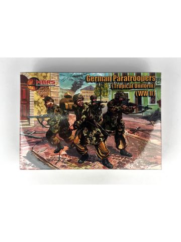 Mars 72119 German Paratroopers (Tropical Uniform) WW II 1/72 Scale Model Kit