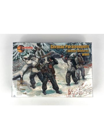 Mars 72121 German Paratroopers (Winter Uniform) WWII 1/72 Scale Model Kit