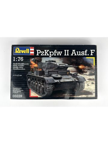 Revell 03229 PzKpfw II Ausf. F 1/76 Scale Plastic Model Kit Open Box