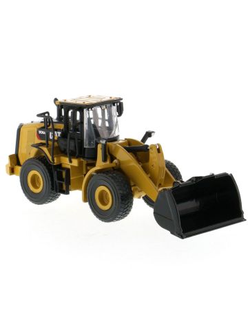Diecast Masters 85692 Caterpillar 950M Wheel Loader 1/64 Scale Diecast Model