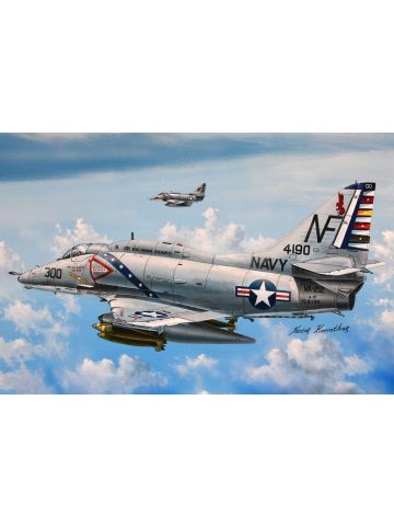HobbyBoss 87255 Douglas A-4F Skyhawk 1/72 Scale Plastic Model Kit