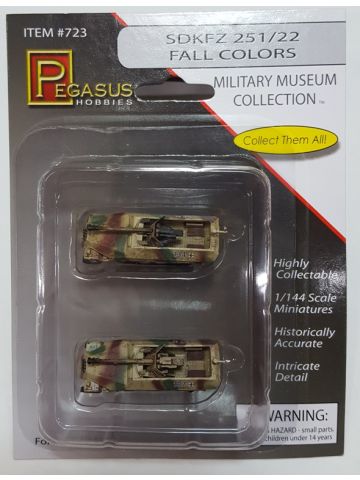 Pegasus 723 WWII German Sd.Kfz.251/22 with Fall Camo 1/144 Scale Model