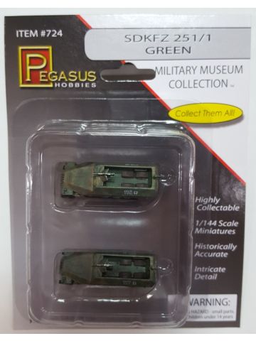 Pegasus 724 WWII German Sd.Kfz.251/1 Green 1/144 Scale Model