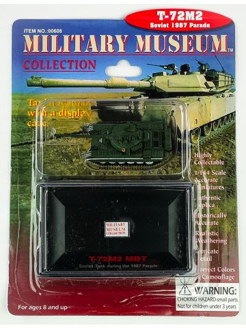 Pegasus 608 Soviet T-72M2 1987 Parade 1/144 Scale Model with Display Case