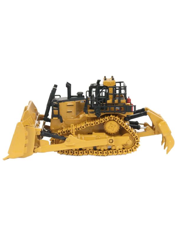 Diecast Masters 1/87 CAT D11 Dozer TKN Design model