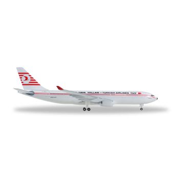 Herpa Wings 529013 Turkish Airlines Airbus A330-200 'Retro' 1/500 Scale Model