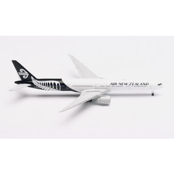 Herpa Wings 534536 Air New Zealand Boeing 777-300 1/500 Scale Diecast Model