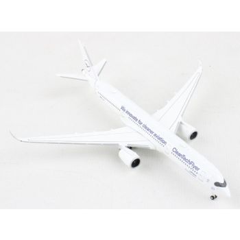 Herpa Wings 536653 Lufthansa A350-900 'Clean Tech Flyer' 1/500 Scale Model