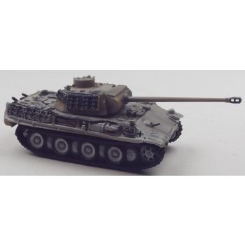WWII German Panther Winter Camouflaged 1/144 Scale Model