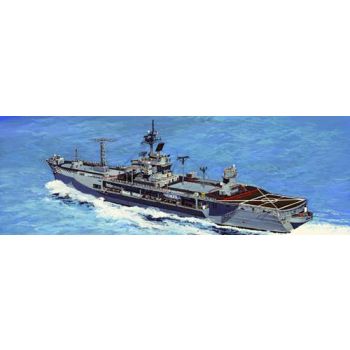 Trumpeter 5719 US Command Ship Mount Whitney 1997 1/700 Scale Plastic Model Kit