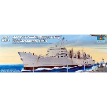 Trumpeter 5785 US Fast Combat Support Ship Sacramento 1/700 Scale Model Kit