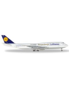 Herpa Wings 530026 Lufthansa 747-8 'Siegerflieger Olympia Rio 2016' 1/500 Scale