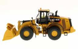 Diecast Masters Cat 982M Wheel Loader Scale Model